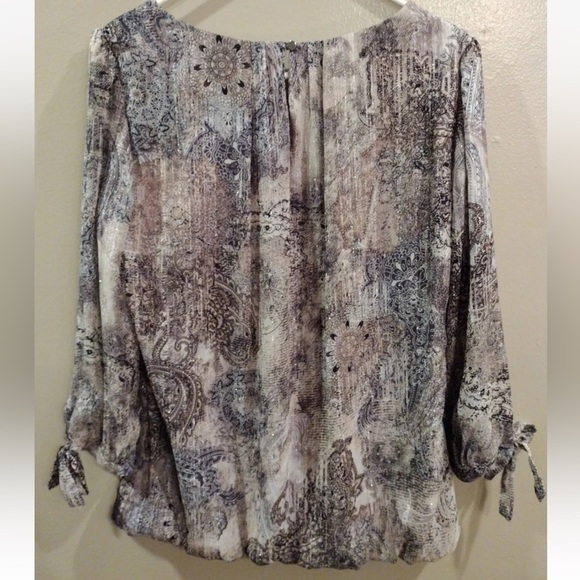 ❤️ ROZ AND ALI 3/4 Sleeve Elastic Hem Bubble Tie Sleeve Blouse small petite - Picture 8 of 9